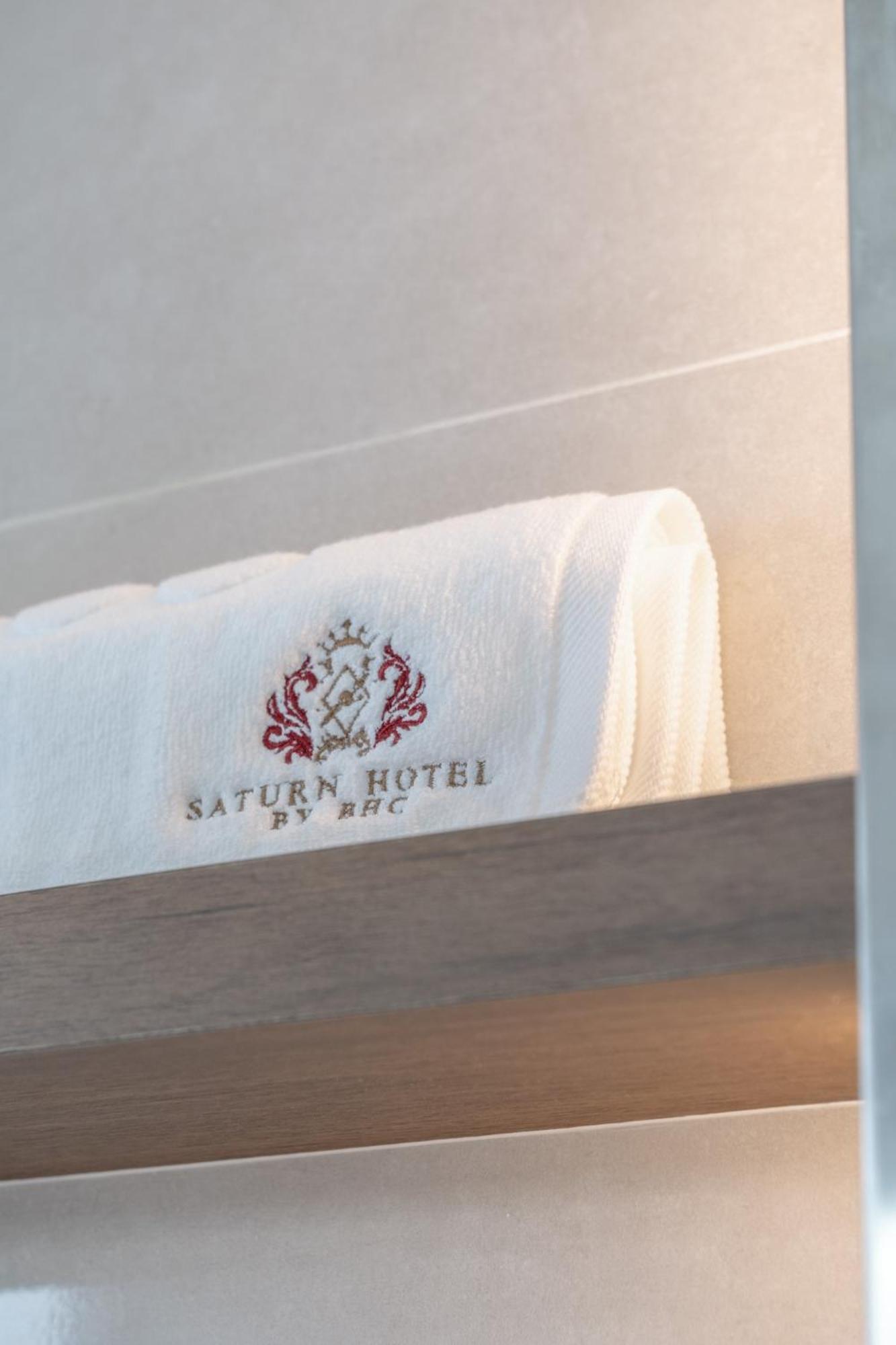 Saturn Hotel George Town Buitenkant foto